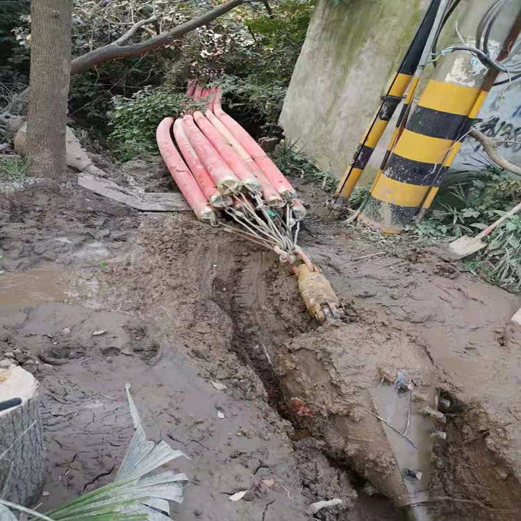 陵川拖拉管